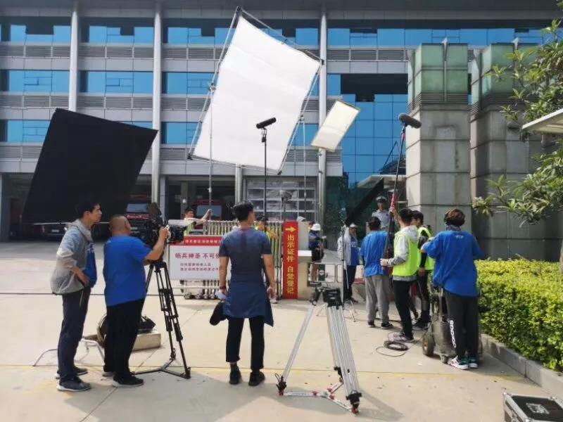 《珍贵的礼物》今日顺利杀青!(图10) 《珍贵的礼物》今日顺利杀青!(图10)