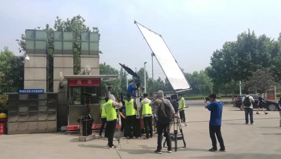 《珍贵的礼物》今日顺利杀青!(图11) 《珍贵的礼物》今日顺利杀青!(图11)
