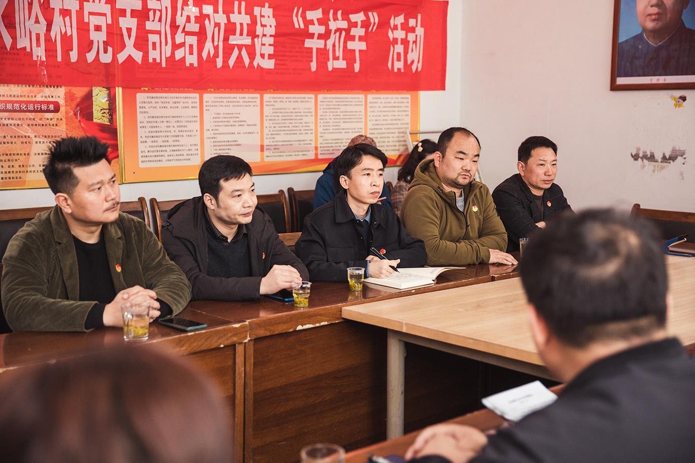 省派“第一团支书”孙鹏前往派驻村开展工作(图2) 省派“第一团支书”孙鹏前往派驻村开展工作(图2)